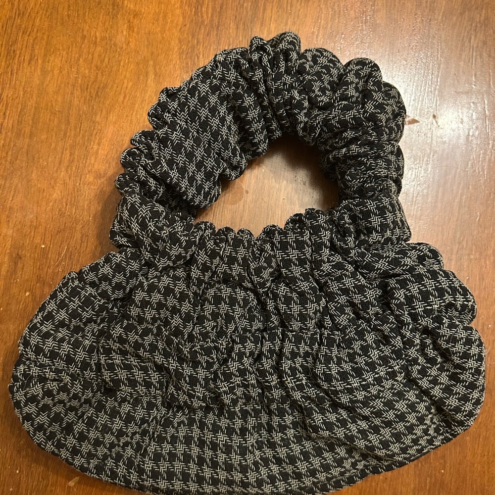 NWT OMW Chic Black and White Houndstooth Bag